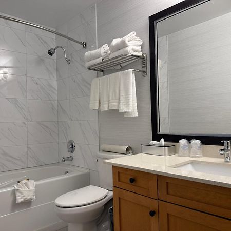 Best Western Plus Langley Inn Экстерьер фото