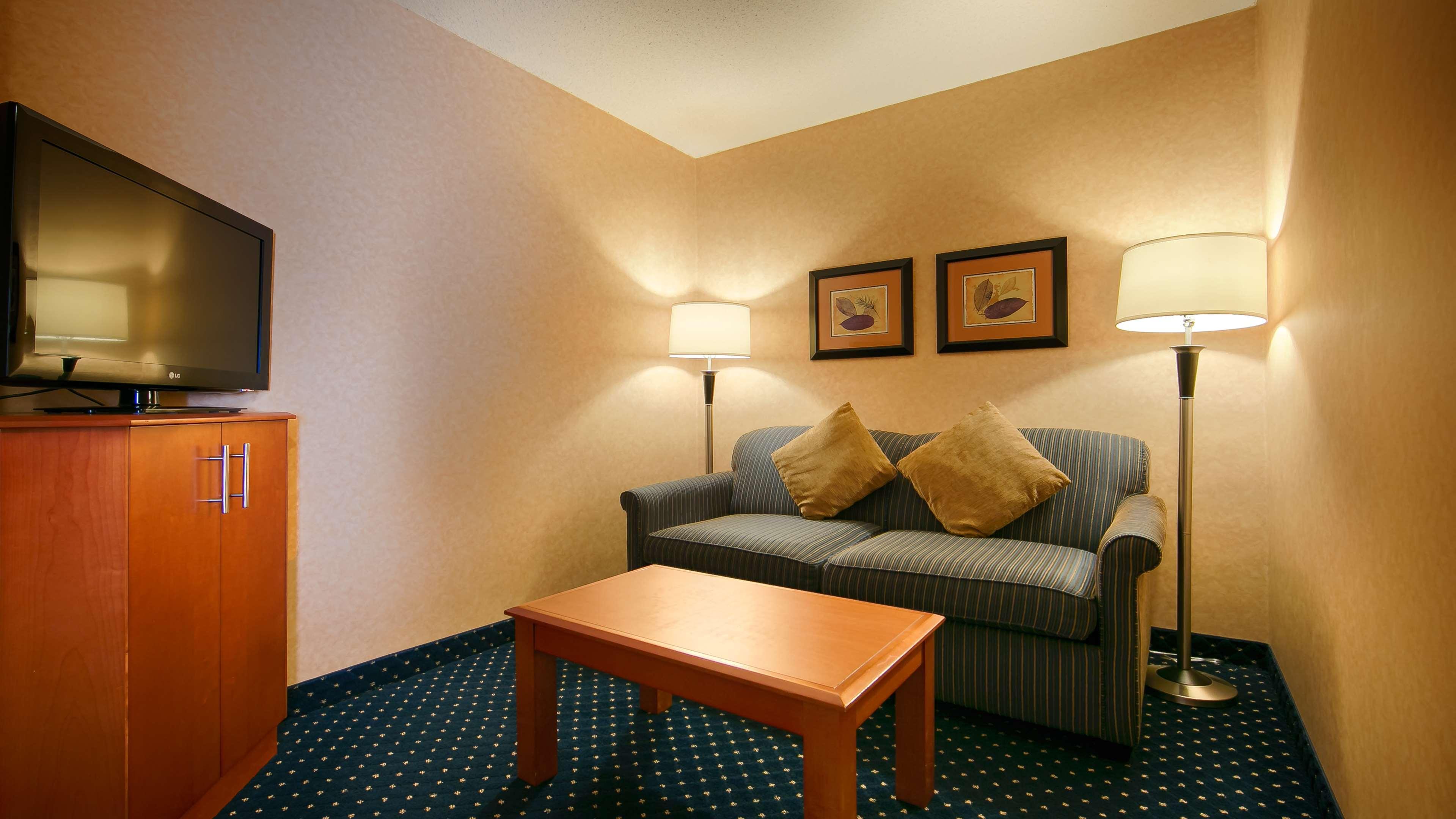 Best Western Plus Langley Inn Экстерьер фото