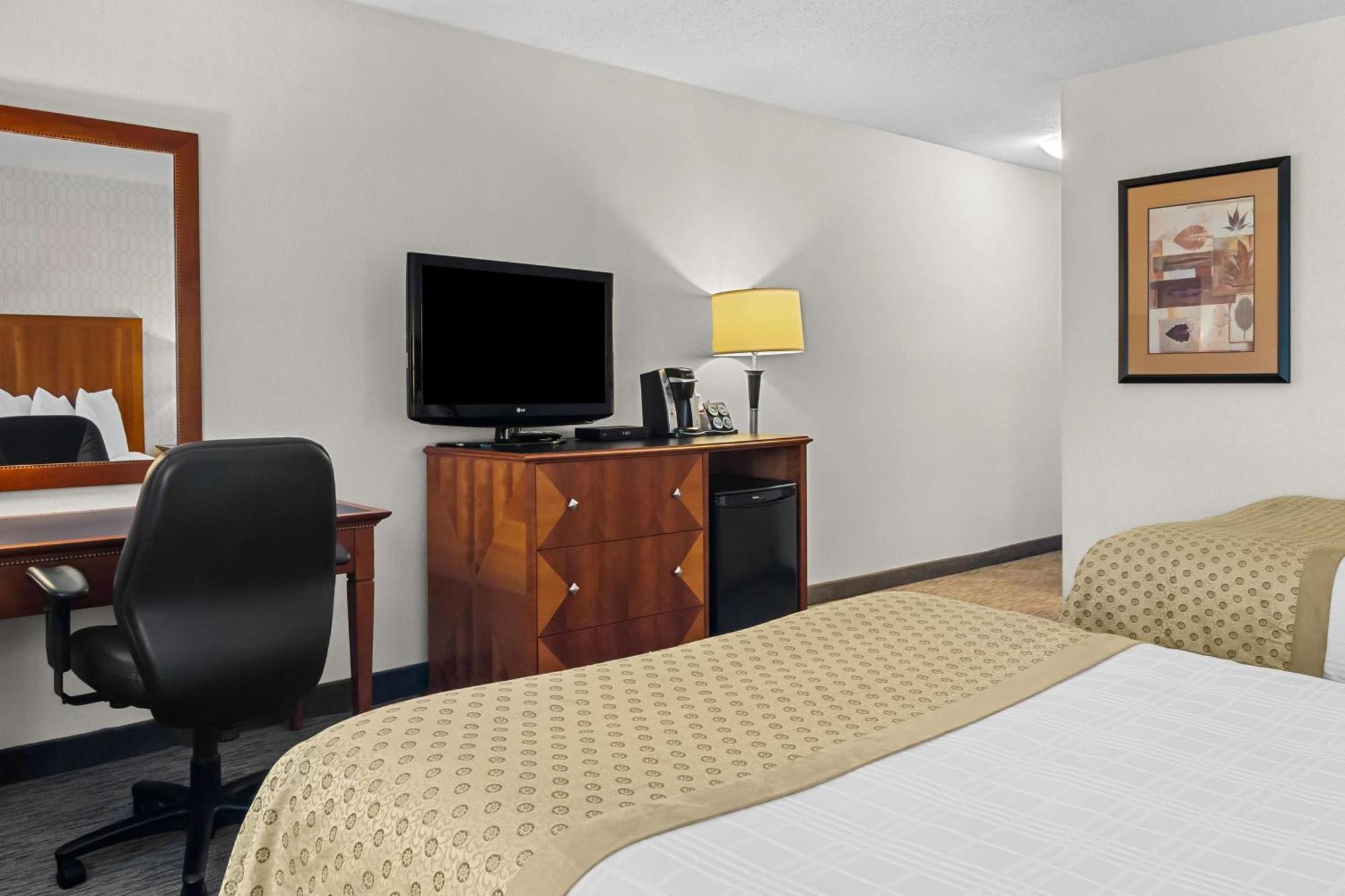 Best Western Plus Langley Inn Экстерьер фото