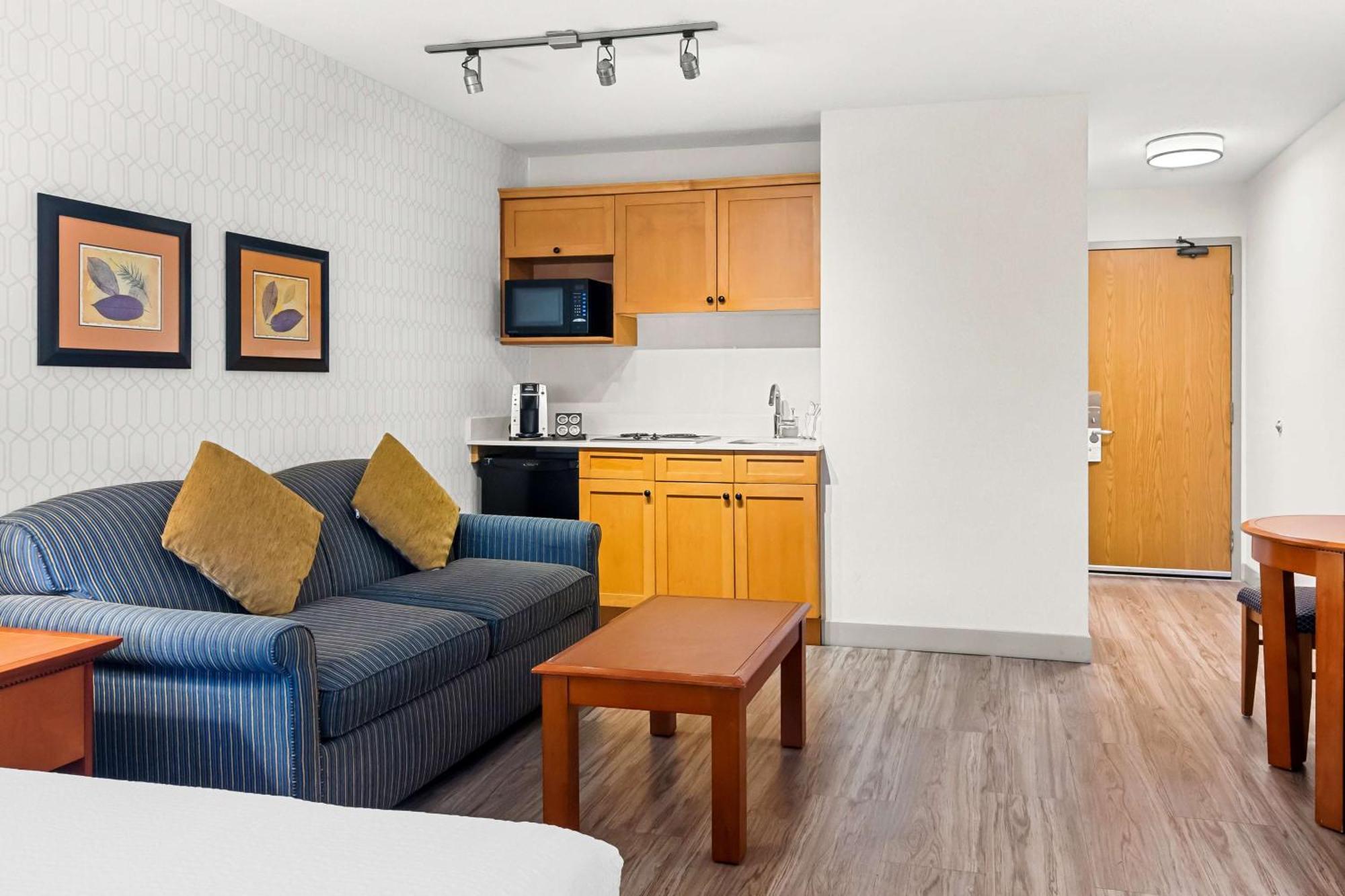 Best Western Plus Langley Inn Экстерьер фото