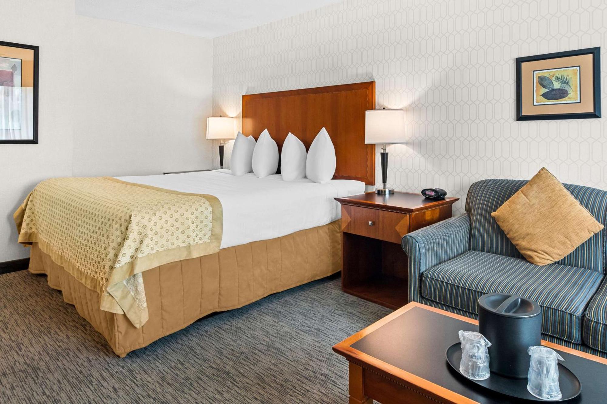 Best Western Plus Langley Inn Экстерьер фото