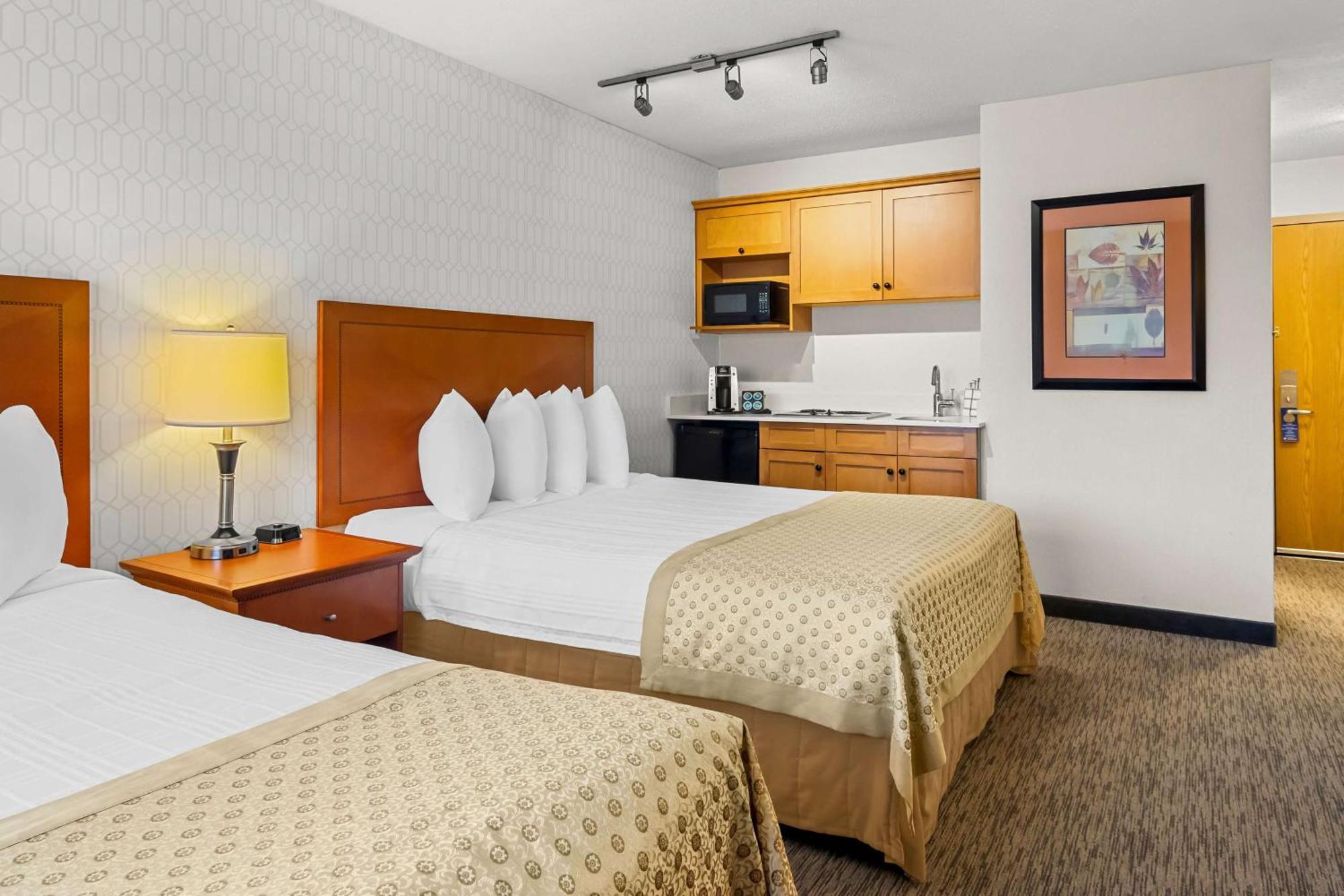 Best Western Plus Langley Inn Экстерьер фото
